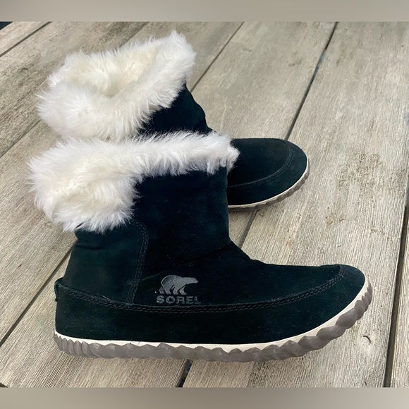 Sorel Out N About Suede Bootie Women 6 - Picture 4 of 9